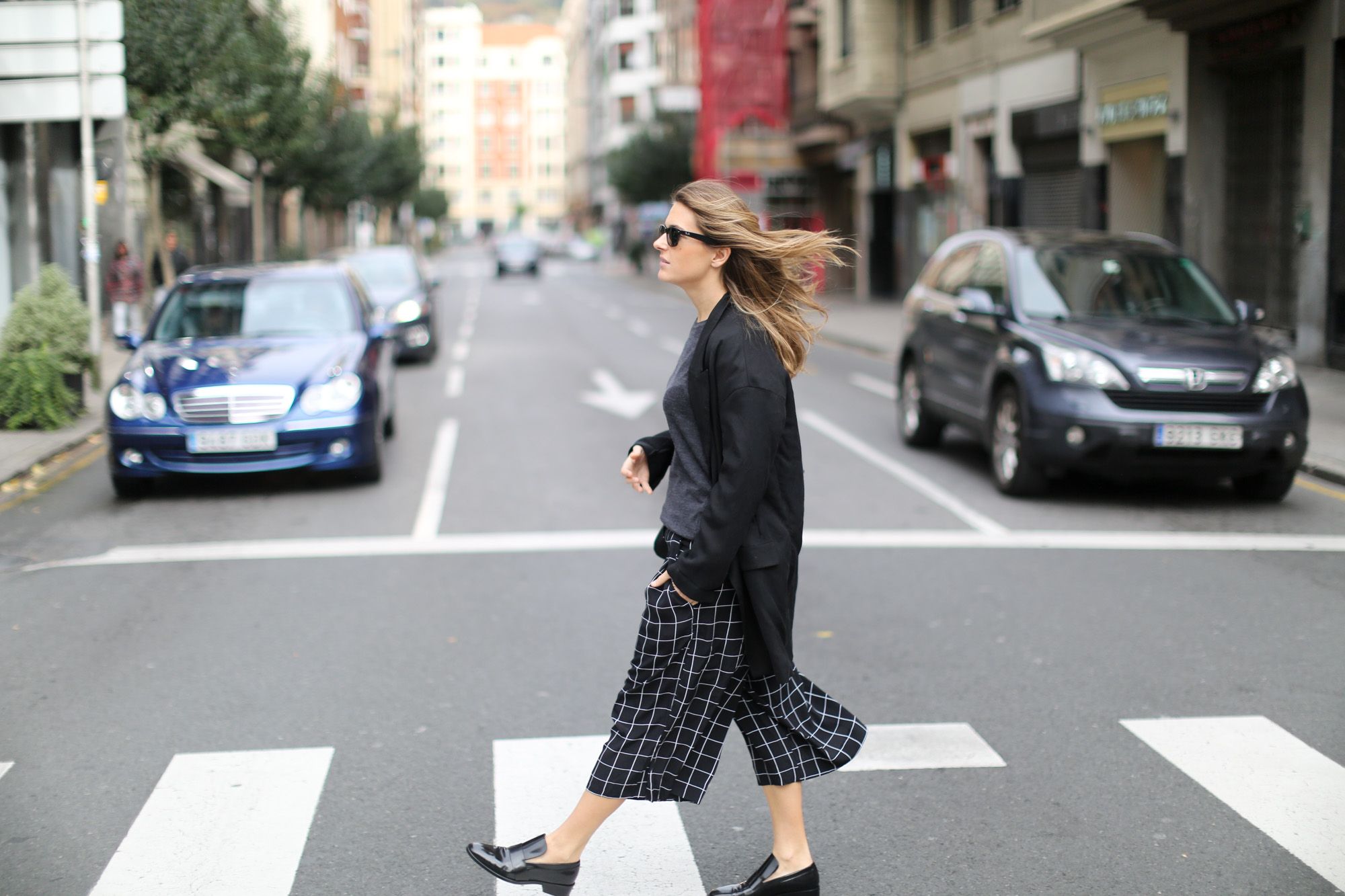 clochet-streetstyle-monki-squared-black-white-culottes-lykke-li-and-other-stories-loafers-71595f0e7ade3e8993c96c3f509a39d4.jpg