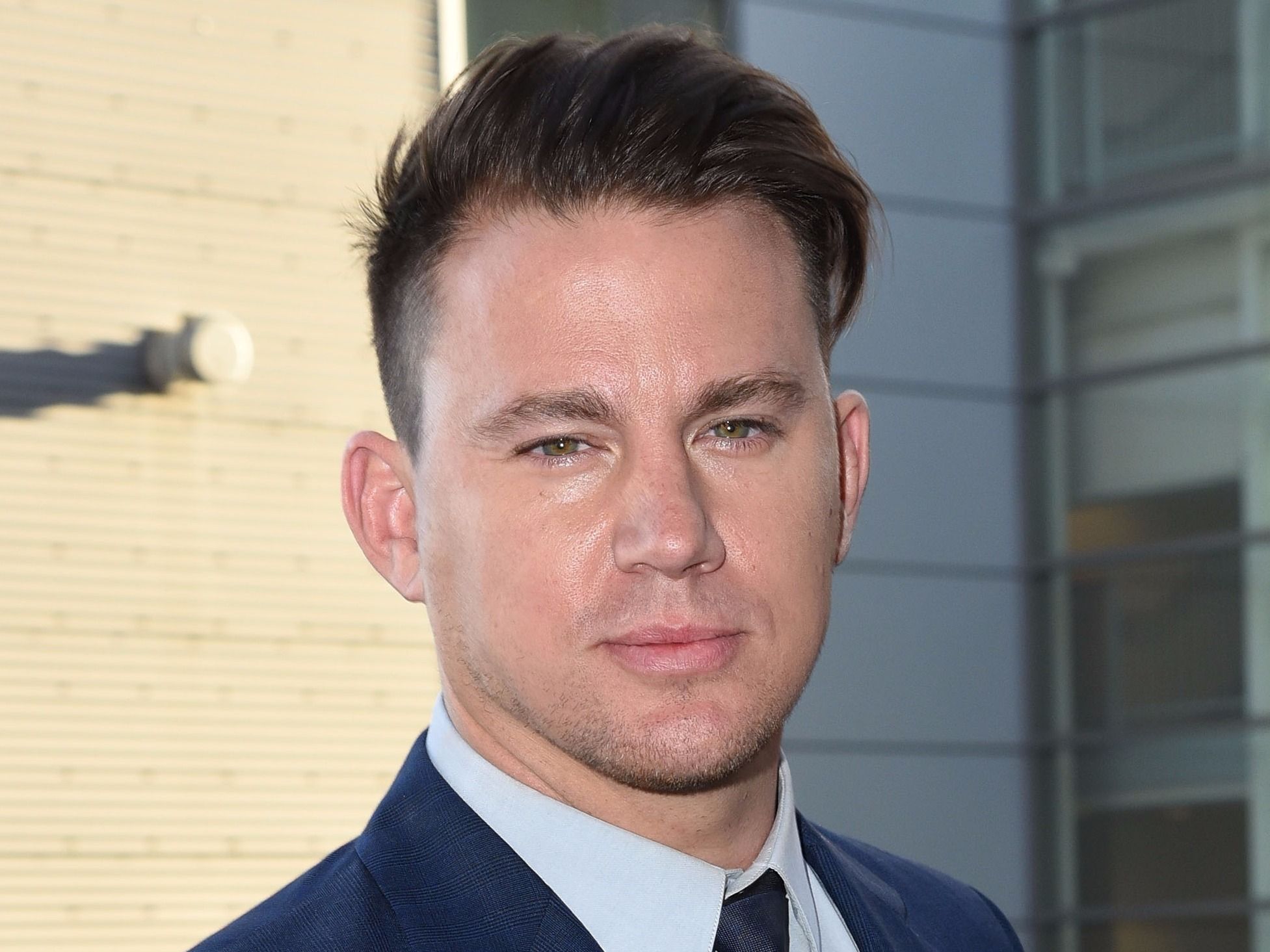 channing-tatum-shows-off-his-first-ever-bike-jump-as-he-trains-for-the-upcoming-evil-knievel-biopic-ab89fec0261cd81c3b0739fdf7026964.jpg