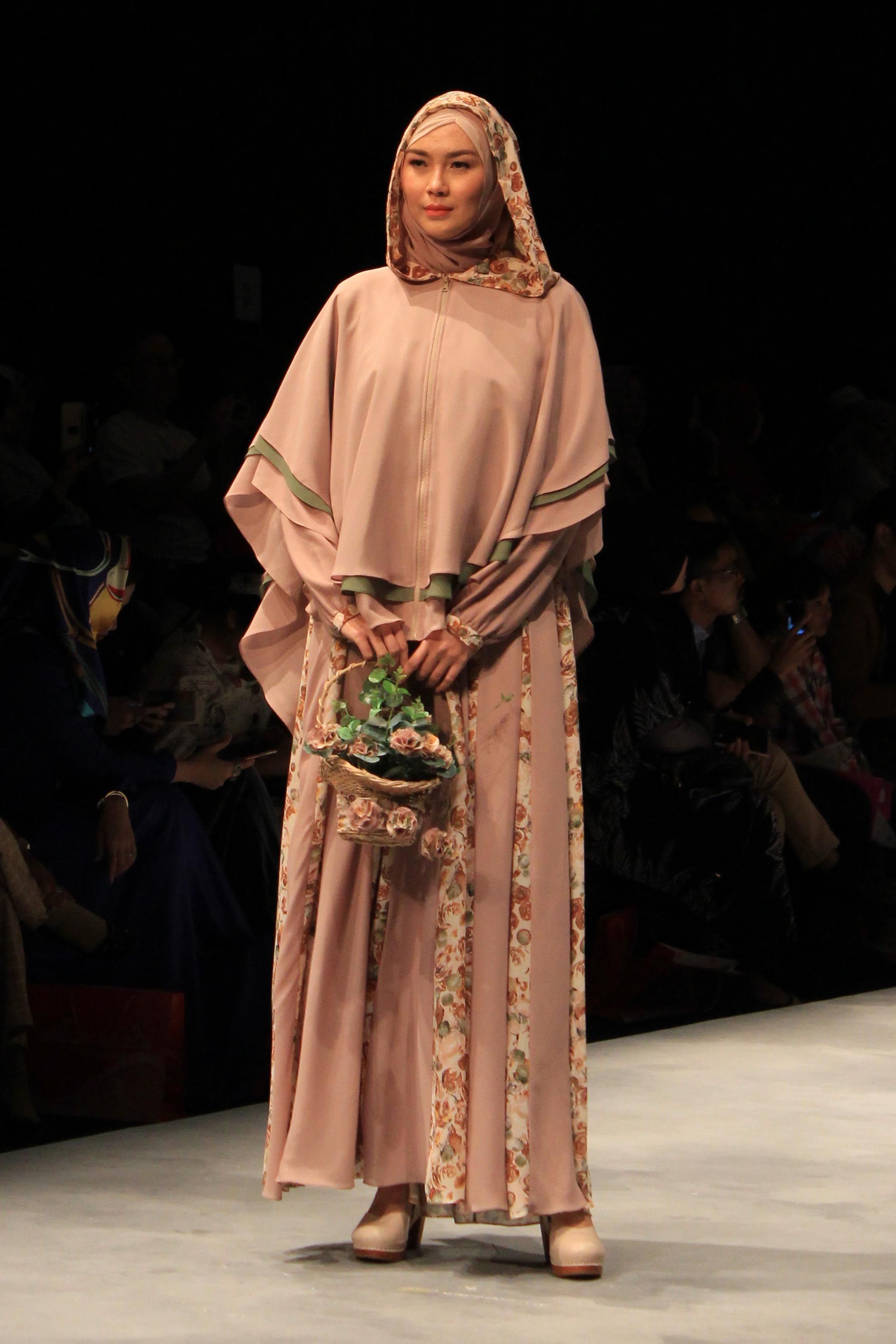 trend-fashion-hijab-floral-darabirra-9152e413e42d16ee87e5291f920308d7.JPG