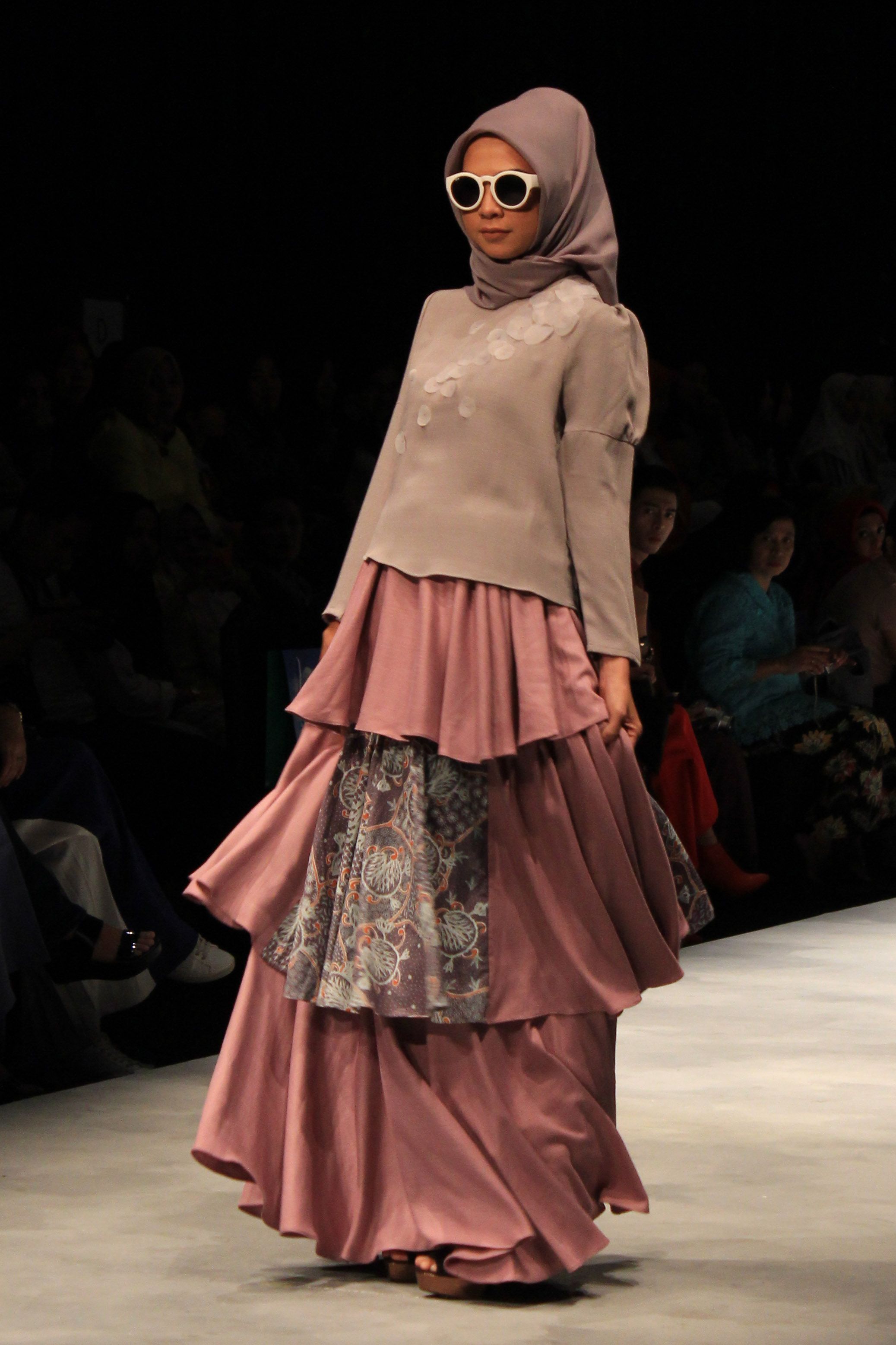 tren-hijab-busana-muslim-batik-febby-ayusta-283dadd3b0694d4521a50cb7924fda7b.JPG