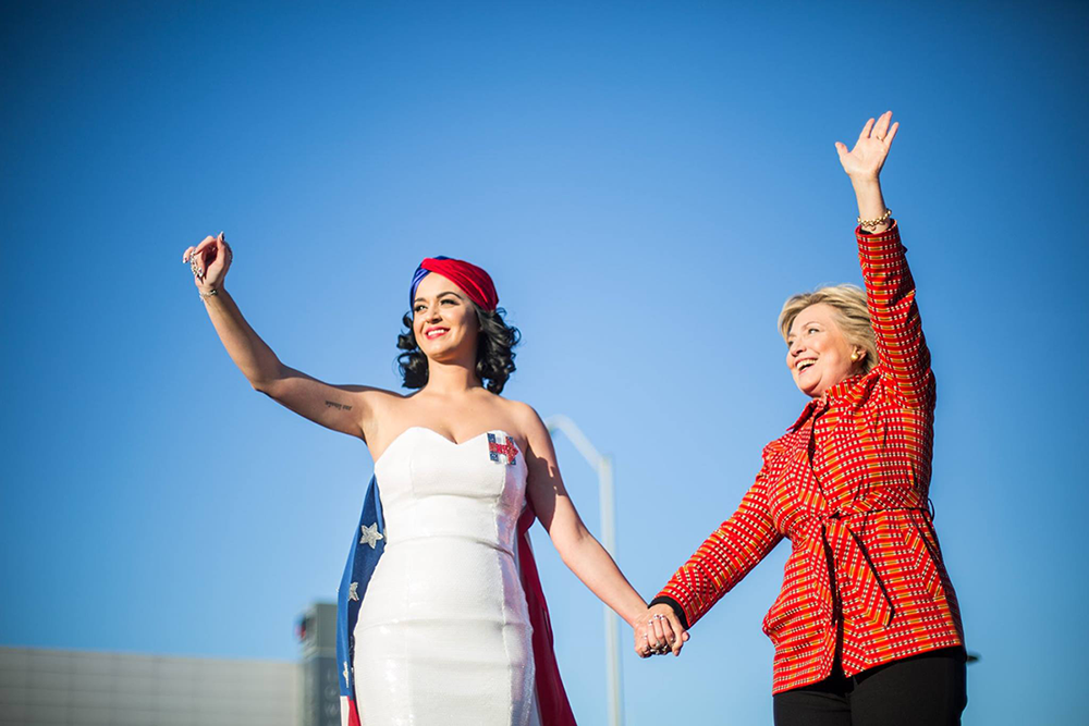 katy-perry-hilary-clinton-aa94a386ab09b87f0eeed8a5be64c5bf.png