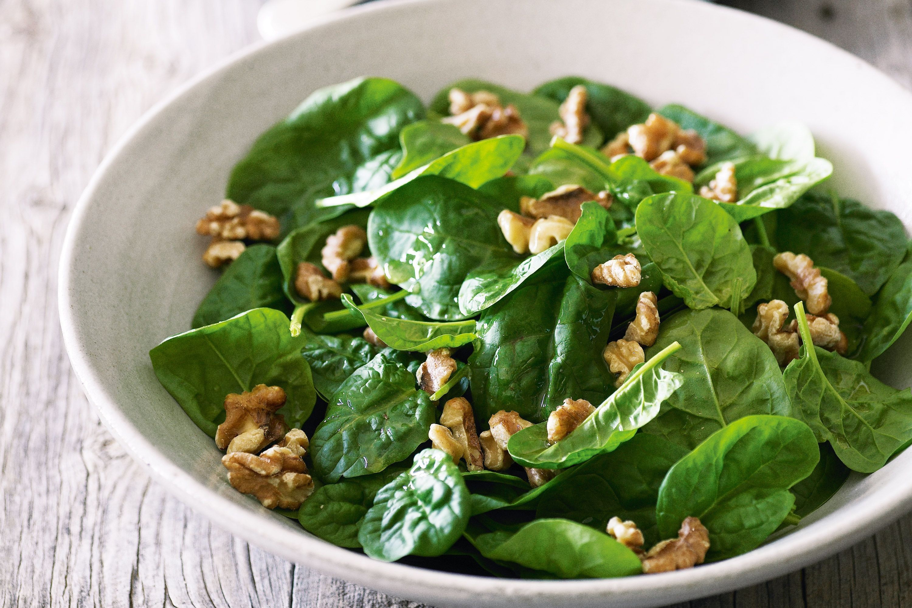spinach-walnut-salad-46370-1-f6f445a268d6410172135001f834b96c.jpeg