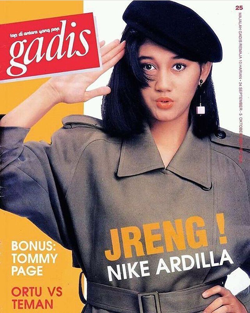 cover-majalah-90an-artis-indonesia-17-60cf6538cb93cf7ac6e943ec8ddd4464.jpg
