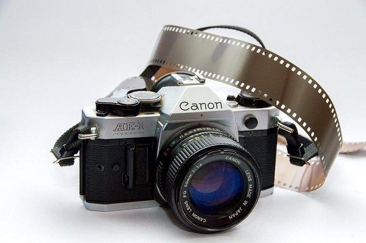 vintage-camera-canon-old-photography-slr-1600865-a50bab68930de7a87f9a7ad05fb5949d.jpg