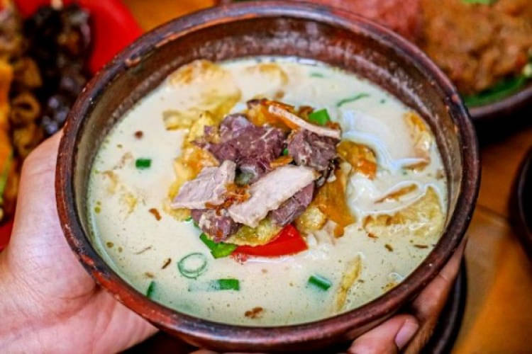 Rekomendasi Soto Betawi Legendaris Di Jakarta