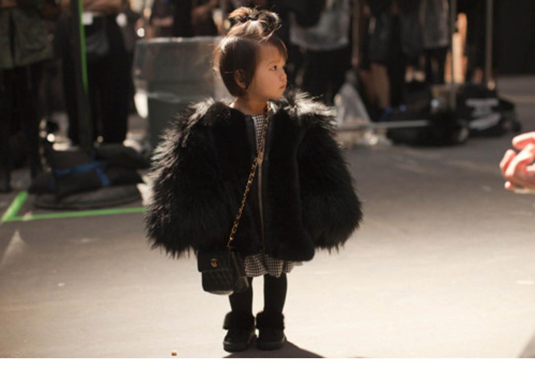 Let's get acquainted with the adorable Super Girl Aila Wang 