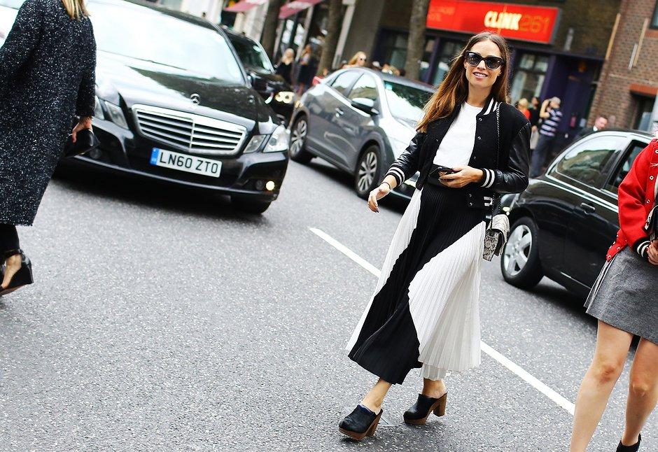 5 Tricks to Look Stunning with a White T-Shirt