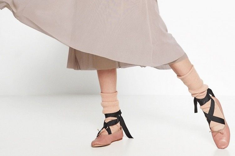 Bela, Bersiaplah Jatuh Hati Kepada Koleksi Sepatu Balet dari Zara 