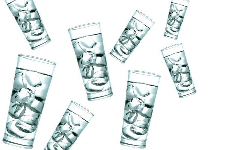 5 Trik Supaya Nggak Males Minum Air Putih