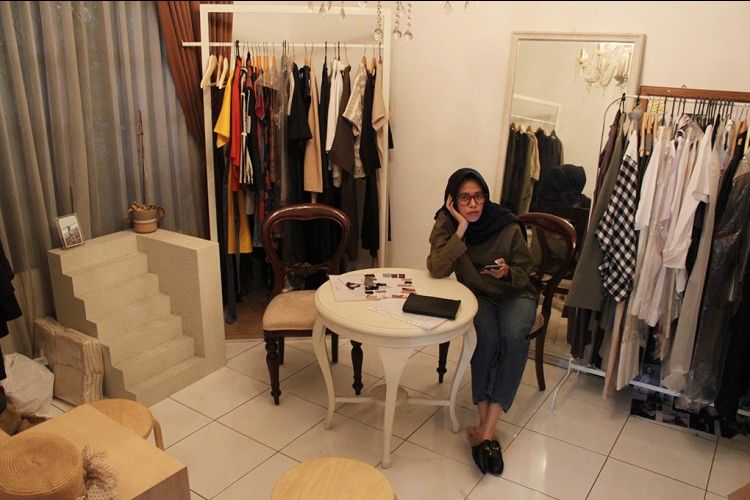 Mengintip Persiapan I.K.Y.K Menuju Jakarta Fashion Week 2017