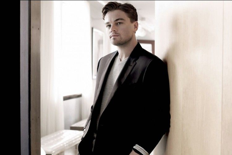 Buat Gaya Formal Cowok Kamu Setampan Leonardo DiCaprio