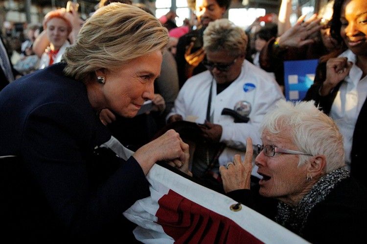 7 Alasan Inilah yang Membuat Hillary Clinton Memenangkan 'Hati' Warga Amerika