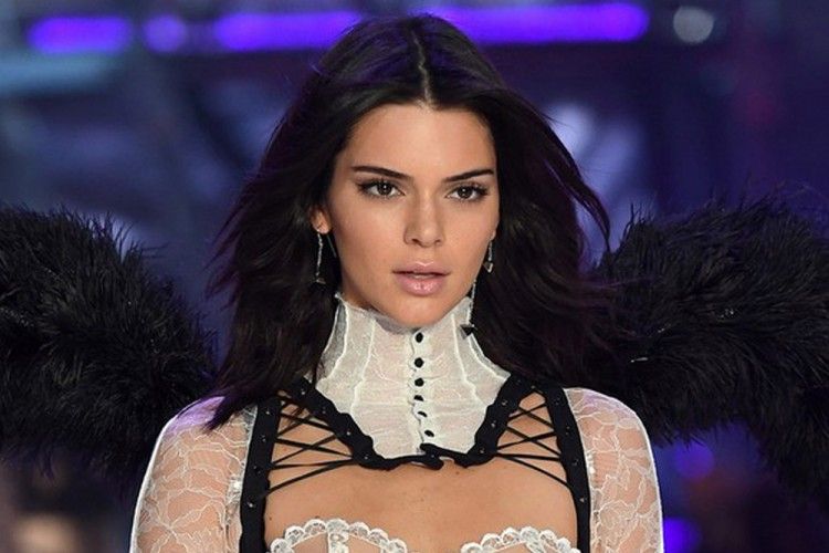 Ini 7 Momen Kecantikan Di Victoria Secret yang Nggak Boleh Kamu Lewatkan