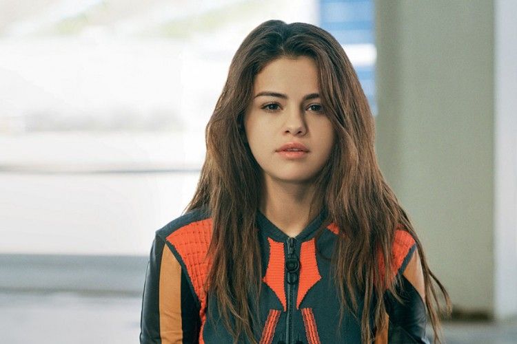 Mirip Selena Gomez, Inilah Tandanya Kamu Terobsesi dengan Mantan