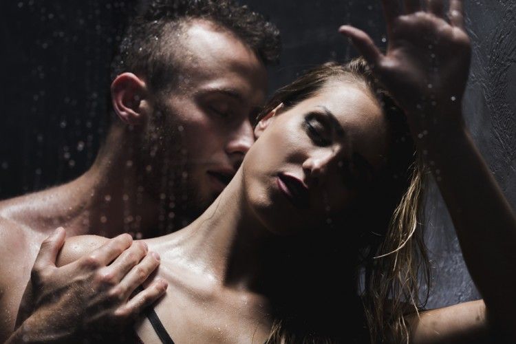 Shower Sex, Gaya Bercinta Bikin Kamu dan Pasangan Lebih Rileks