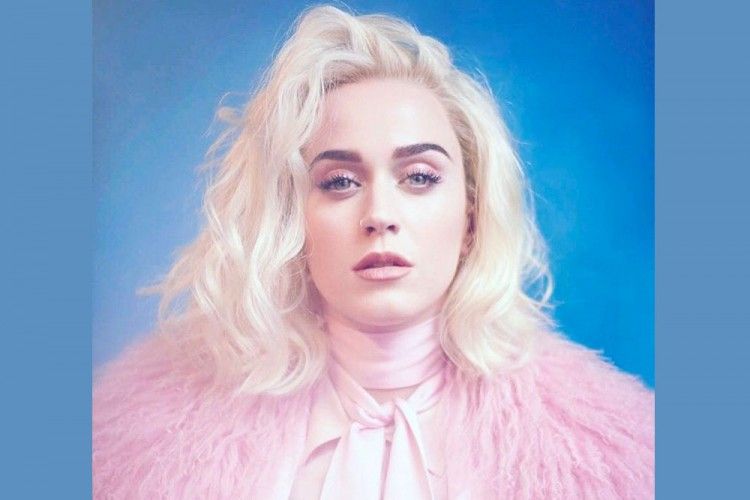 Katy Perry Meluncurkan Makeup Bertema Mermaid