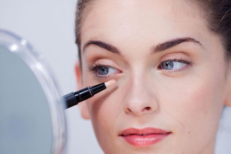 Mudah, Ini 5 Tips Makeup yang Bisa Bikin Wajah Terlihat Fresh
