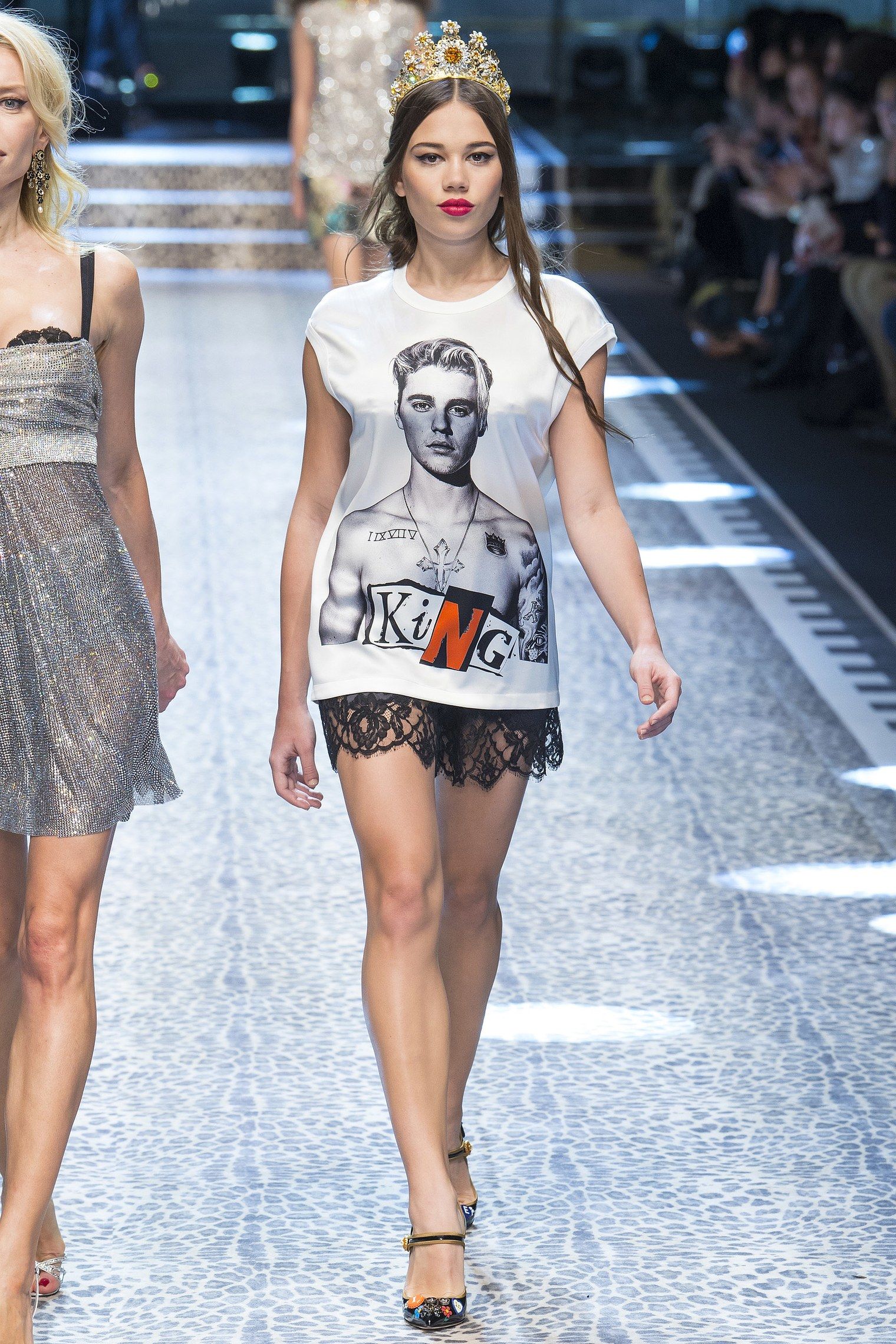 Dolce & Gabbana Make Tribute T-shirts for Justin Bieber, Exaggerated or Cool?