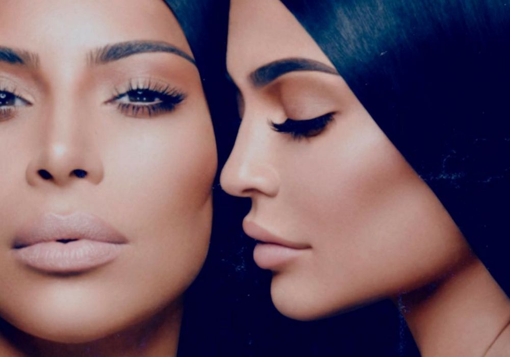 Kylie Jenner Gandeng Sang Kakak, Kim Kardashian untuk Koleksi Lipstik Terbarunya