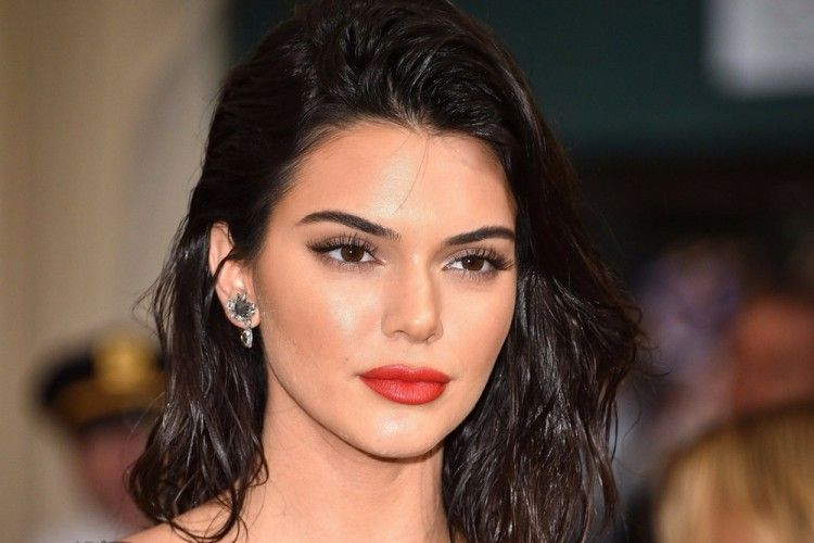 Date Night Makeup ala Kendall Jenner Di Met Gala