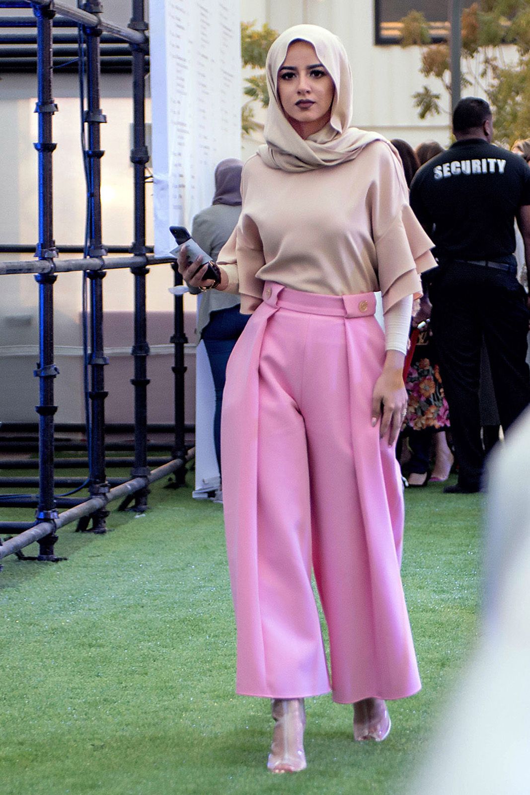 Tips Tampil Cantik Hijab dengan Padu-padan Celana