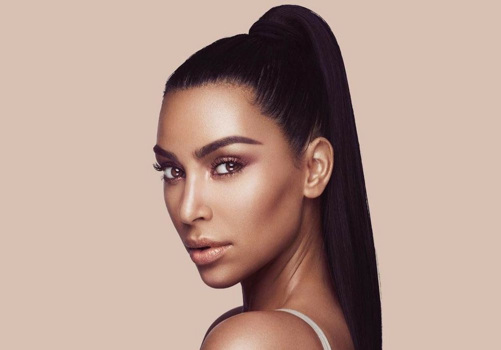 Siap Saingi Kylie, Kim Kardashian Rilis Makeup Sendiri