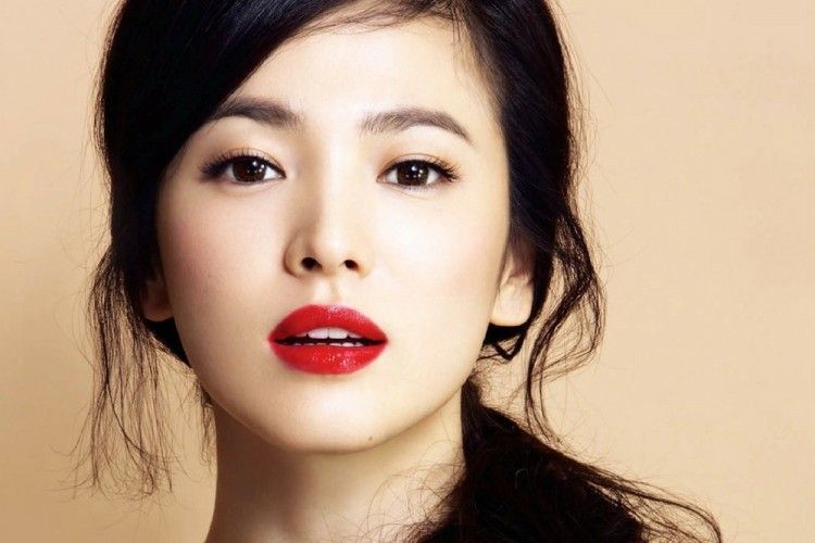 Ini Rahasia Cantik Song Hye Kyo yang Buat Si Pacar Jatuh Hati