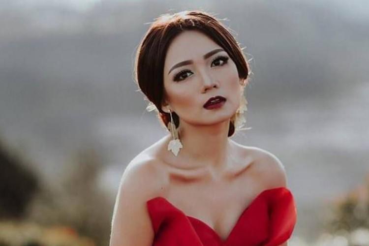 Membahas Profil Stella Cornelia  Terlengkap