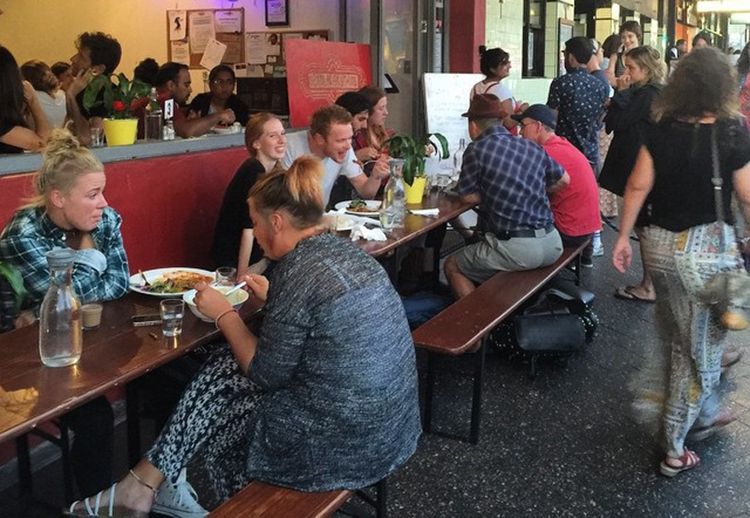 Ini Lho Restoran ‘Robin Hood’ yang Jadi Penolong Para Budget Traveller