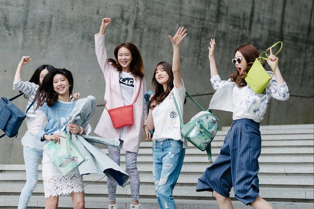seoul-fashion-week-fall-2015-street-style-55-1-395243c78c21b1456e87d0215cce5923.jpg