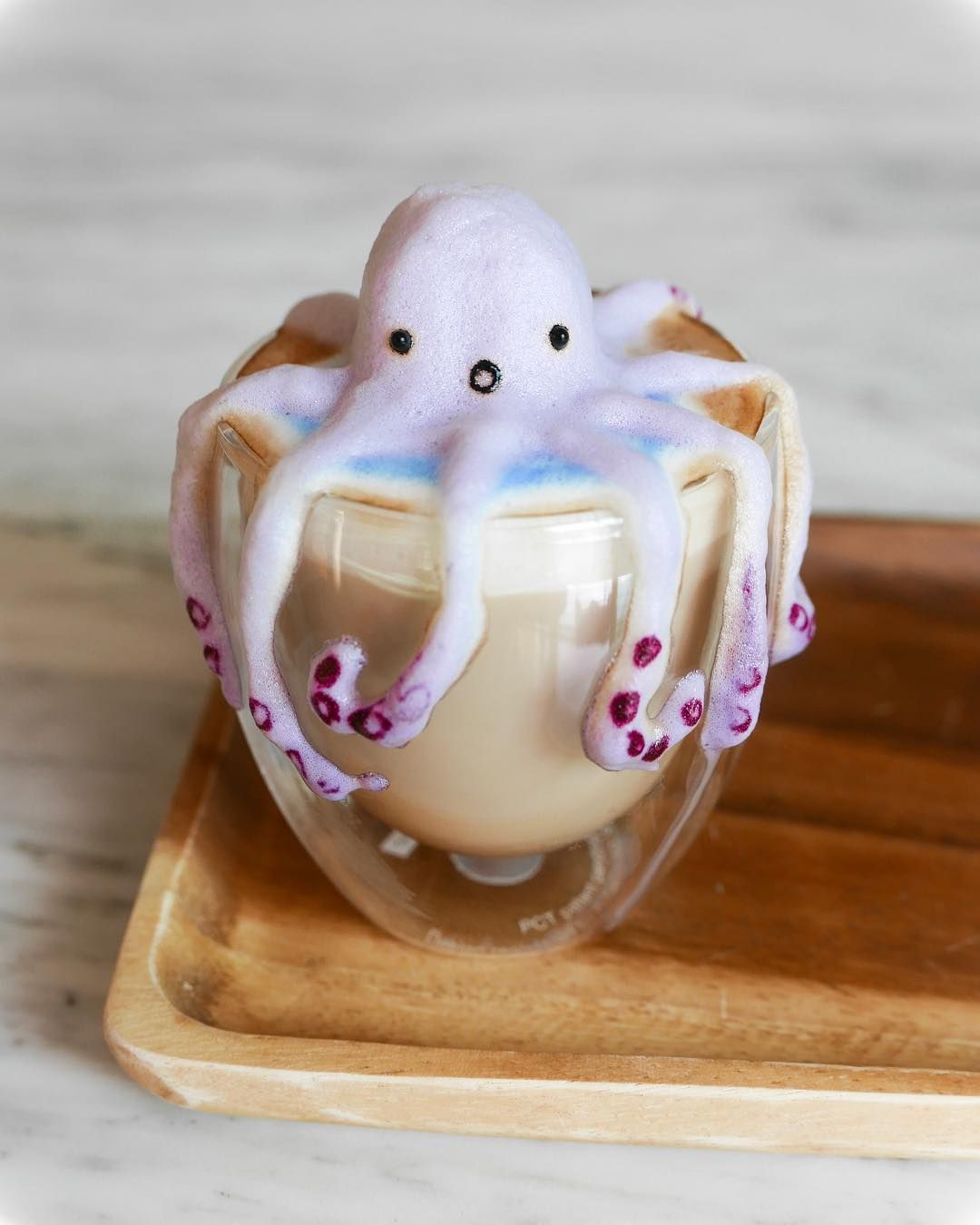 Cewek 17 Tahun Ini Bikin 3D Latte Art yang Gemesin Banget