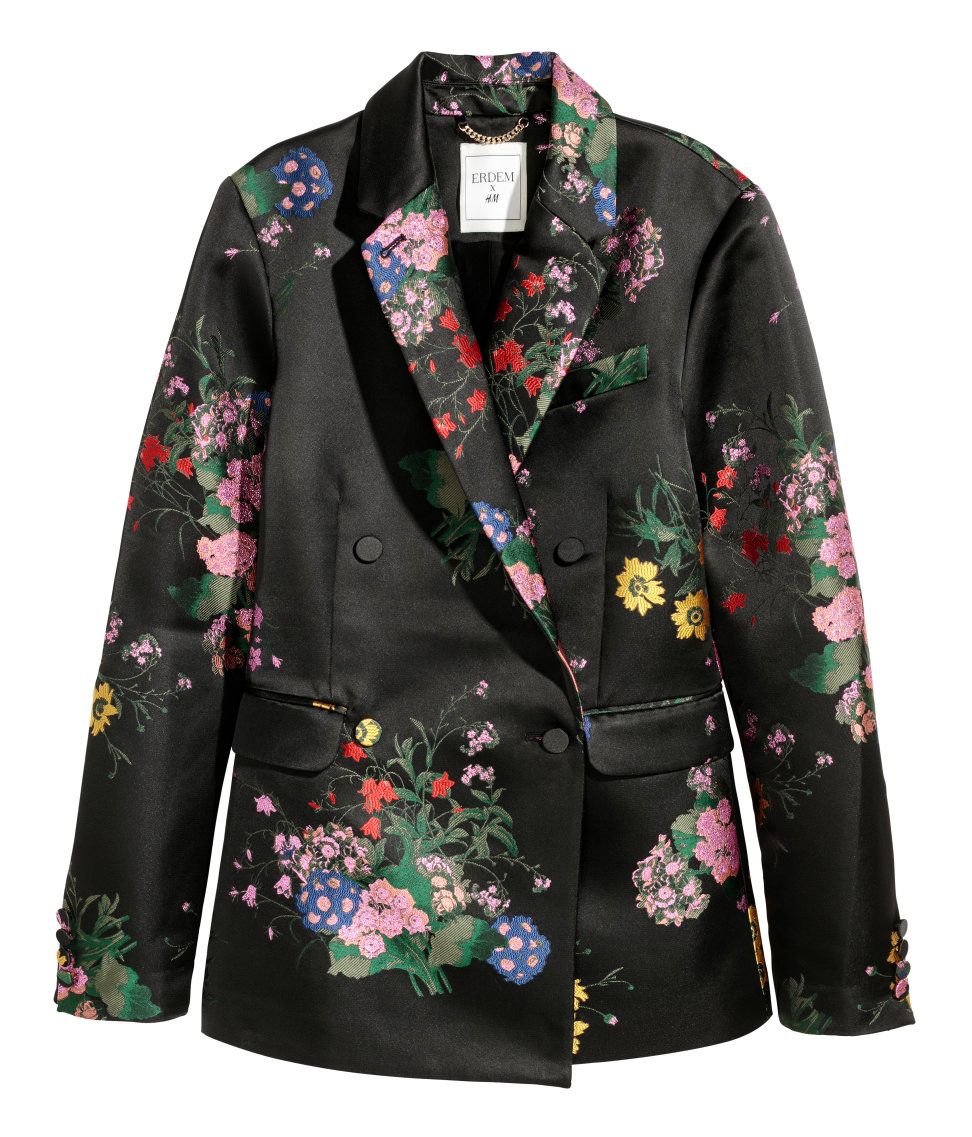 #PopbelaOOTD: Tambah Statement dengan Jaket Floral