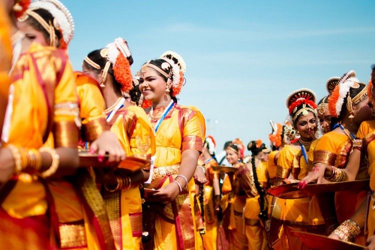 5 Festival Akhir Tahun Unik Yang Ada Di Dunia Seru Abis