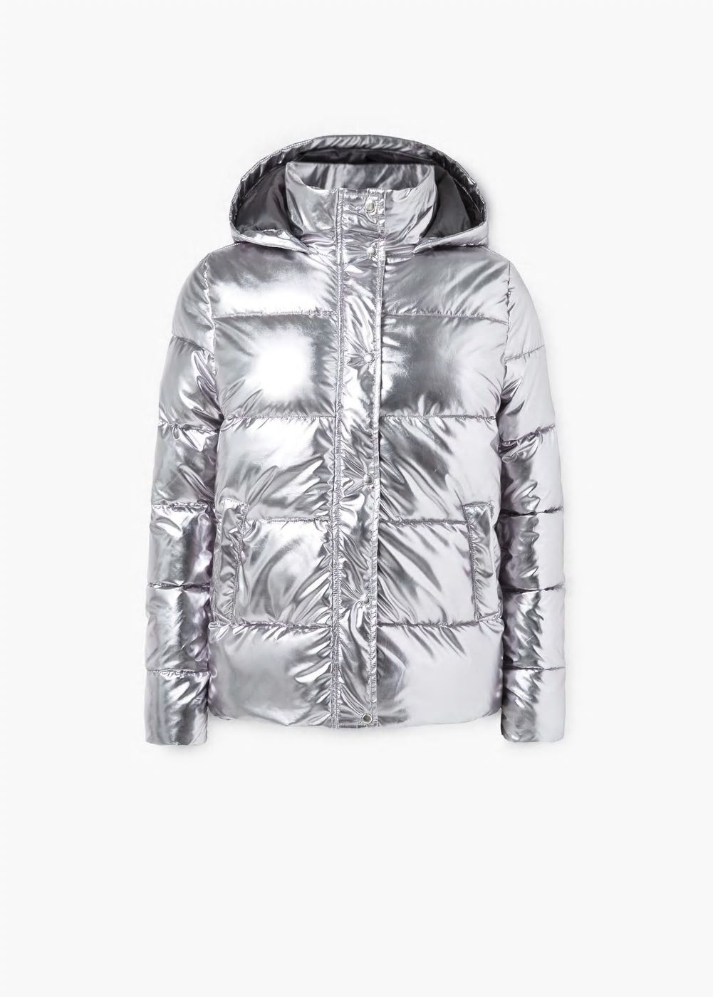 #PopbelaOOTD: Amanda Rawles Trendi dengan Jaket Metalik