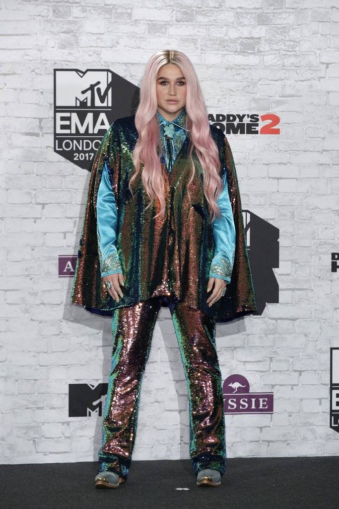 kesha-83a3be3d95b8d26f96930c40fe1cb24a.jpg