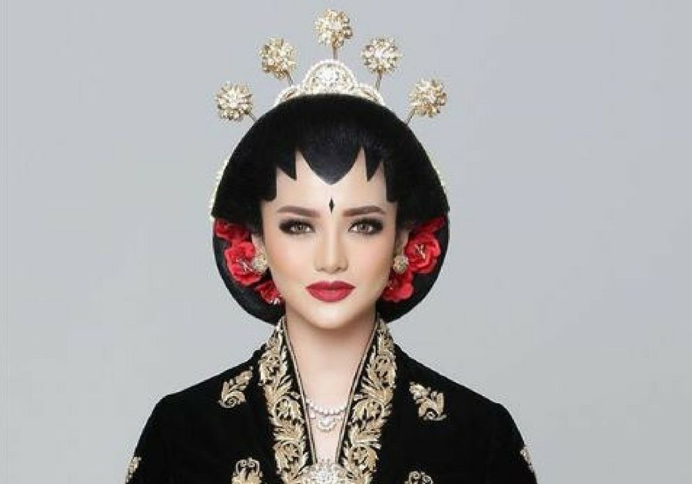 Tutorial Make Up Pengantin Jawa  Tengah  Saubhaya Makeup