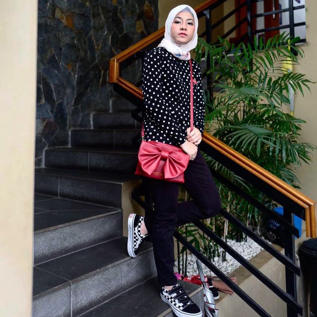 Tiru Yuk! Tips Tampil Modis Buat Kamu Yang Mengenakan Hijab