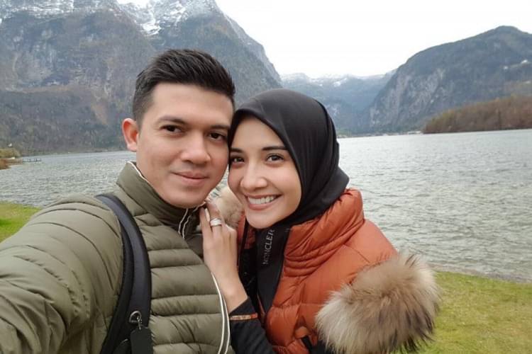 7800 Gambar Pasangan Romantis Berhijab HD