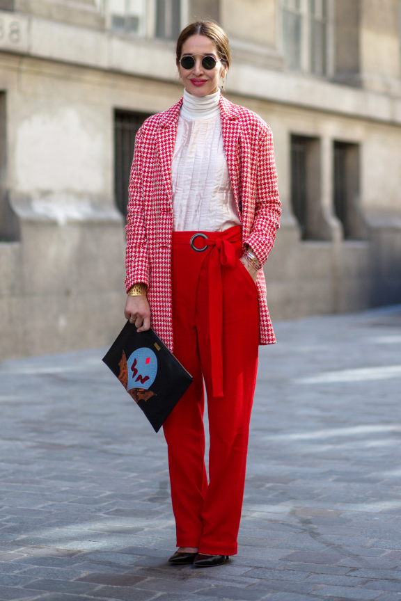 5 Tips to Look Trendy with Red Pants