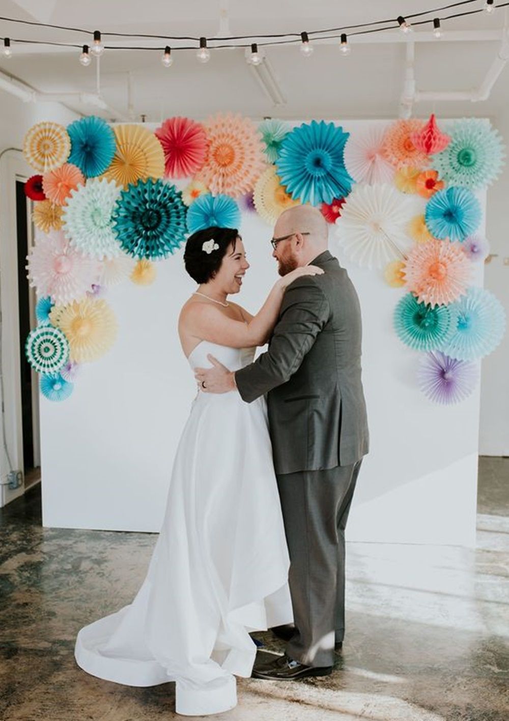 7 Inspirasi Desain Foto Booth  Pernikahan yang Instagrammable
