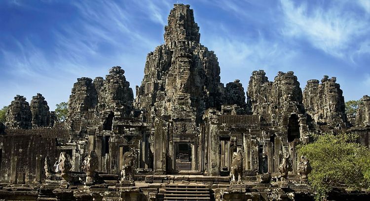 1475727515-angkor-thom-temple-310dd9483b518a1d58924d27e2667b99.jpg