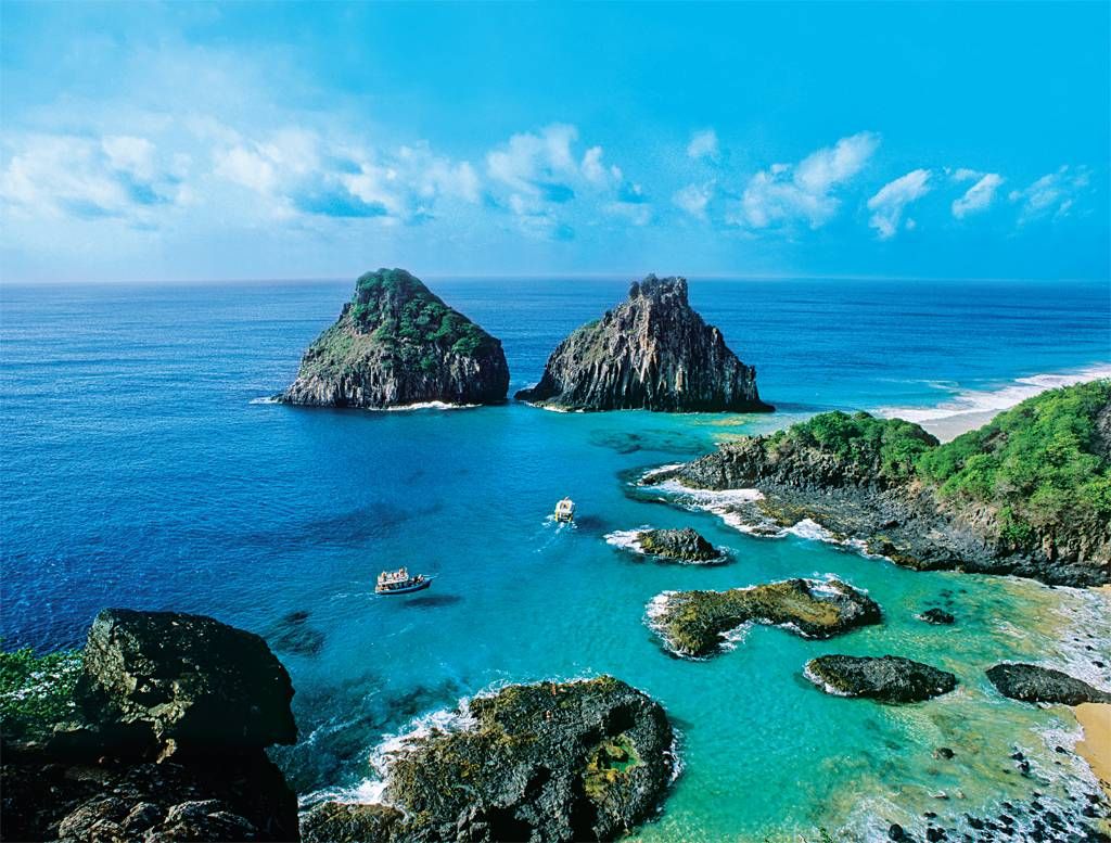 Buat Kamu yang Suka Pantai, 10 Pulau di Dunia Ini Wajib Ada di Wish List Kamu