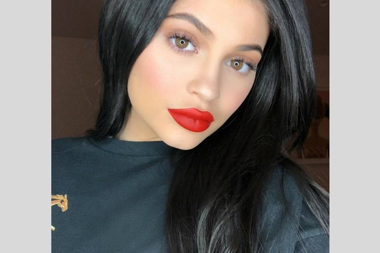 Dari Imut hingga Seksi, Ini Transformasi Kylie Jenner