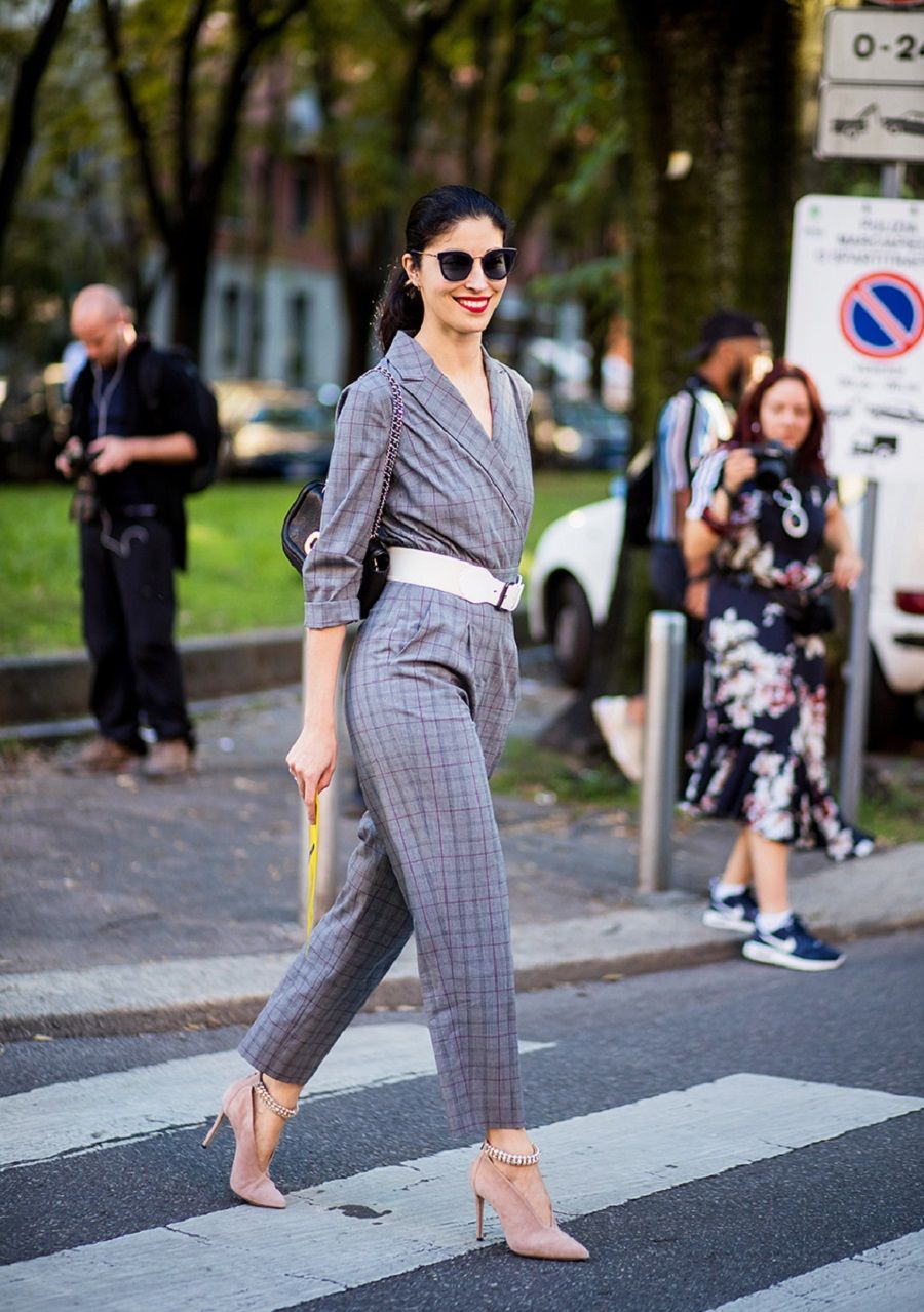 milan-fashion-week-street-style-spring-2018-caroline-issa-plaid-check-jumpsuit-white-belt-pink-ankle-strap-pumpszoereport-4dbe9e01af6b1ae4373da831e1f3bf04.jpg