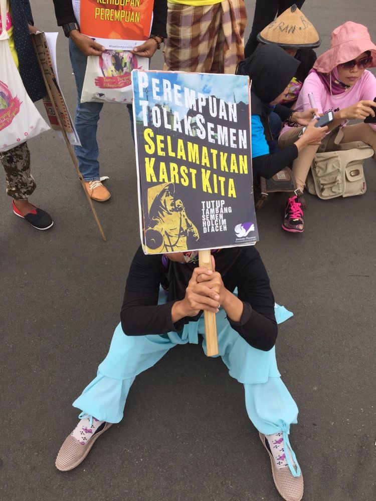 LINIMASA: Perempuan Indonesia Turun ke Jalan Demi Perjuangkan Hak