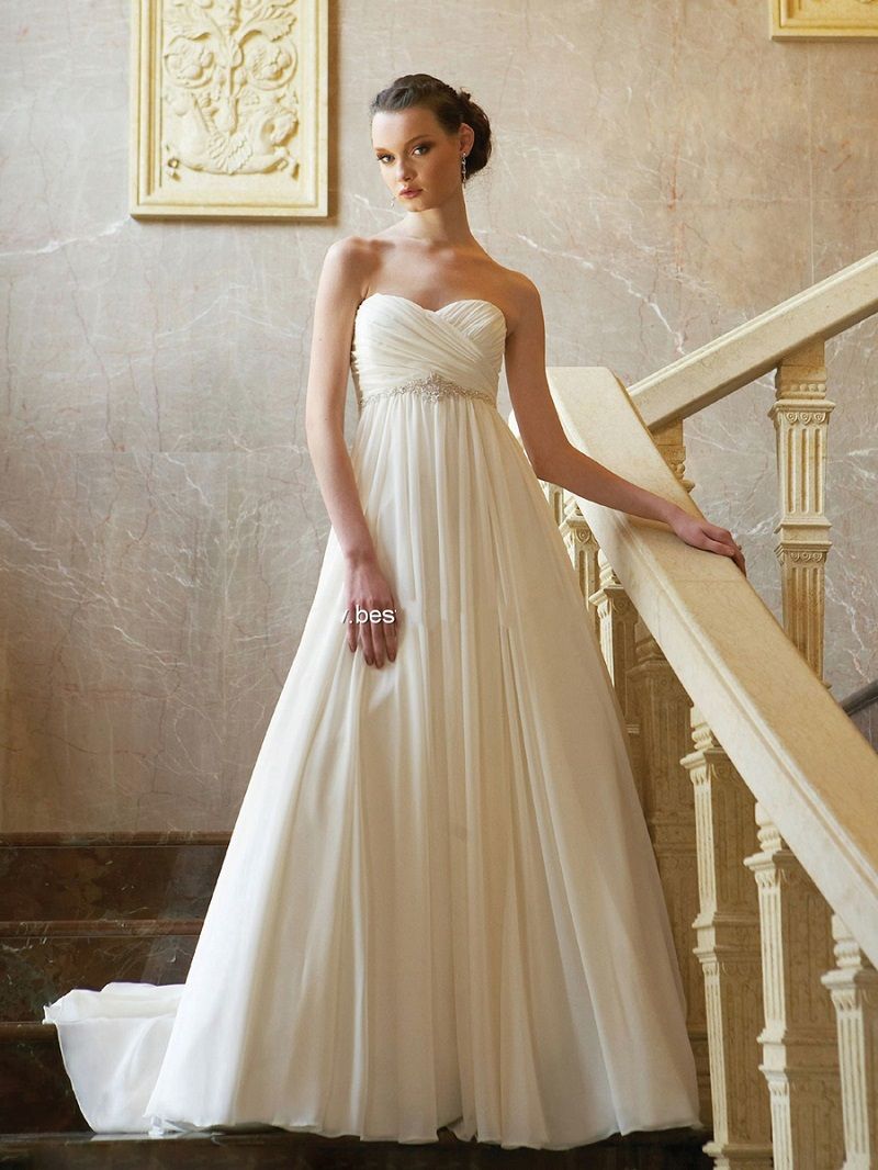 Tips for Choosing the Right Wedding Dress for Your Body Shape