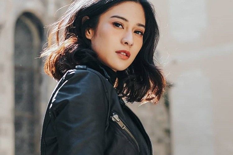 10 Pesona Paripurna Dilraba Dilmurat Aktris Uighur Idola 