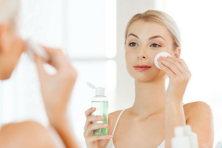 7 Cara Mencuci Wajah yang Benar untuk Kulit Lebih Mulus