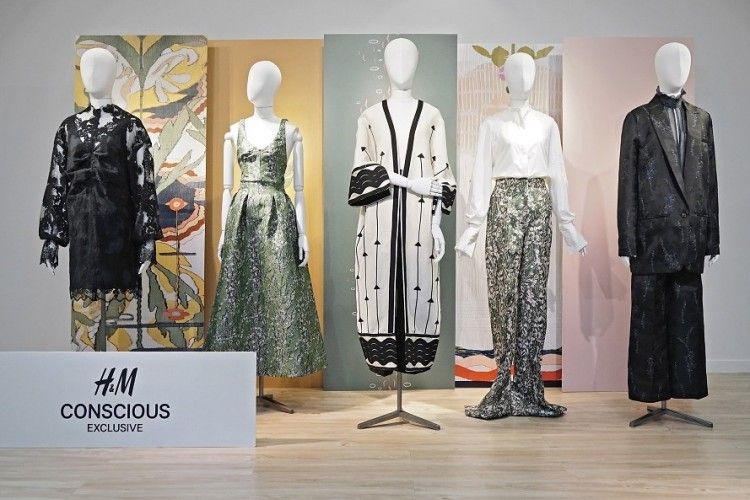 H&M Rilis Koleksi Eksklusif Conscious 2018 yang Terinspirasi dari Seniman di Abad Ke-19