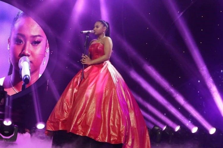 Gaya Elegan Maria Simorangkir Di Panggung Indonesian Idol 2018